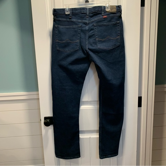 Wrangler jeans. Womens. Like new. 36x32. Slim Straight. - Picture 2 of 7